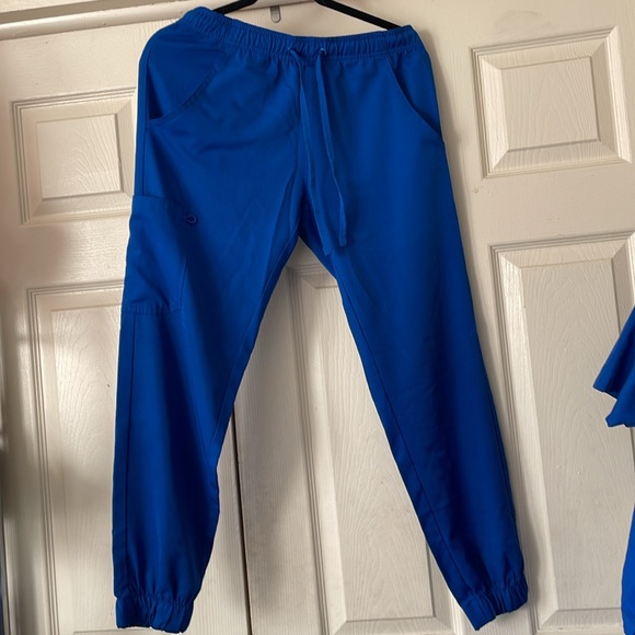 Royal Set, Small - Picture 2 of 3